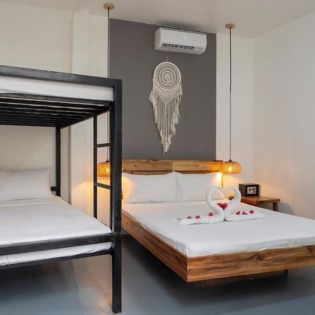 אל נידו Sip Sunset Hostel And Lounge מראה חיצוני תמונה